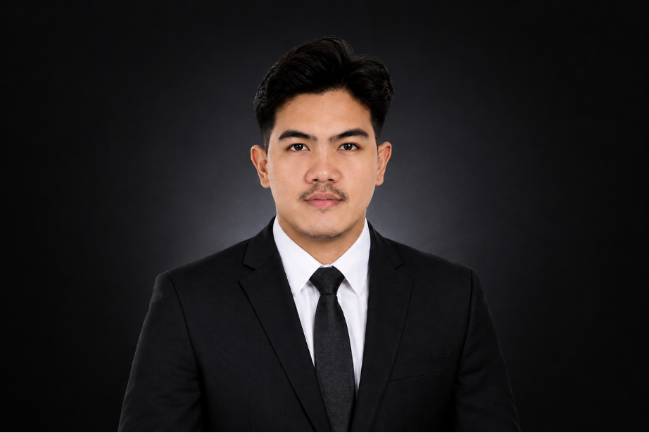Professional portrait of Jomari Rodriguez